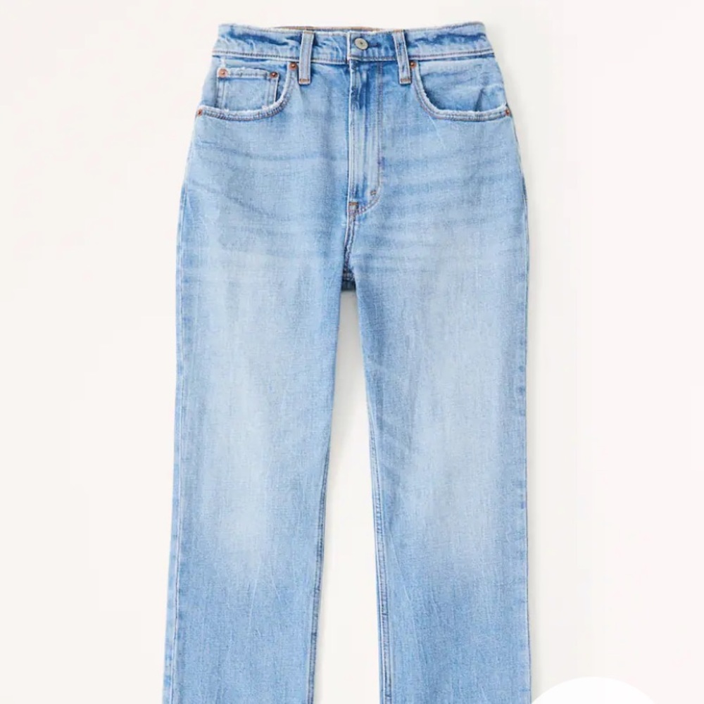 Abercrombie Curve Love Ultra High Rise Ankle Straight Jeans